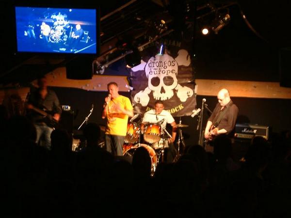 The G-Men playing live.
